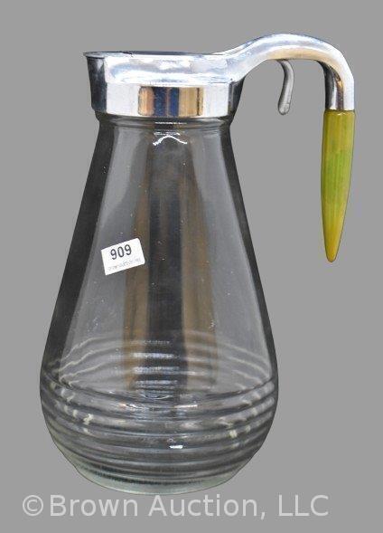 Vintage 9"h glass syrup w/ lid and Bakelite handle