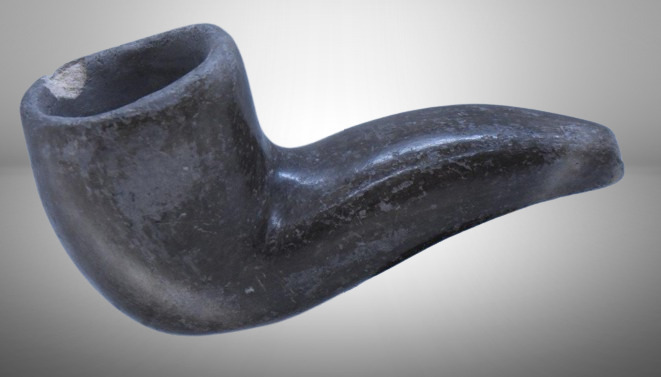 Native American Indian elbow stone pipe, 2" x 4"