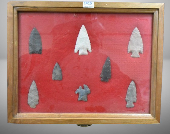 (8) Arrowheads/ points ranging in size from 1.5" - 2.5"