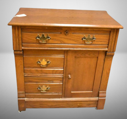 Oak commode w/ incised lines