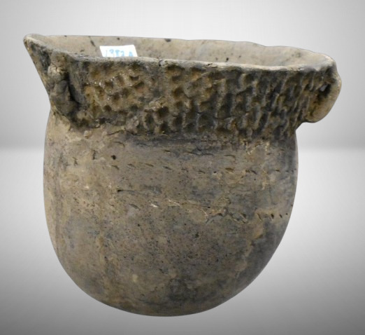 Pre-Columbian Native American Indian strap-handled pot