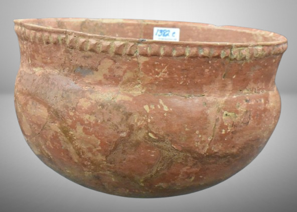 Pre-Columbian Native American Indian pot