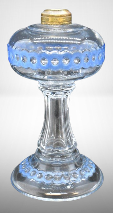 8" clear kerosene lamp w/ joined blue rings circling lamp