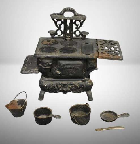 Cast Iron "American" salesman sample stove + few accessories