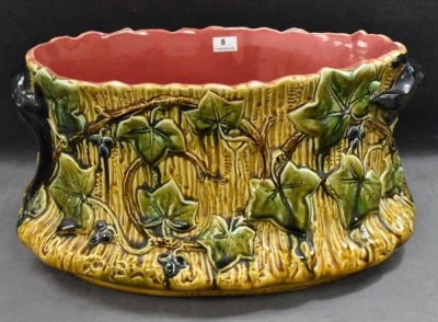 Palissy Ware Art Nouveau planter, climbing Ivy and berries w/ black lizard handles - 2