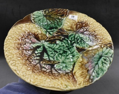 Majolica Begonia Leaf 5" cake stand, 9"d - 6