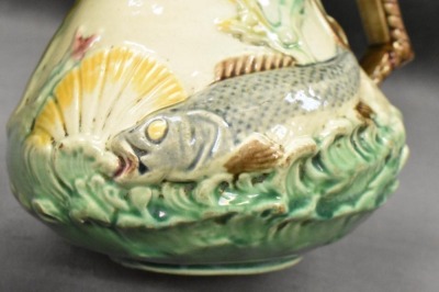 English Majolica Fish and Shell 6" pitcher - 5