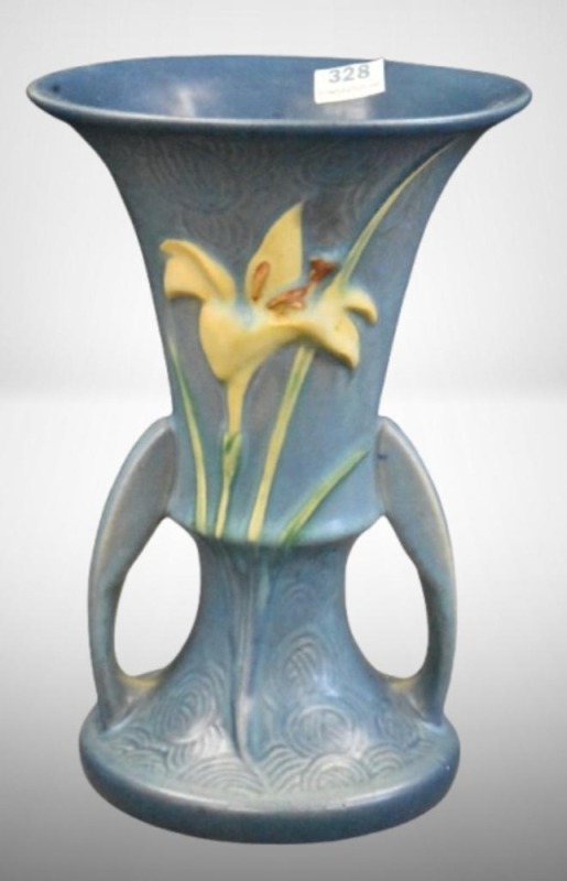 Roseville Zephyr Lily 132-7" vase, blue