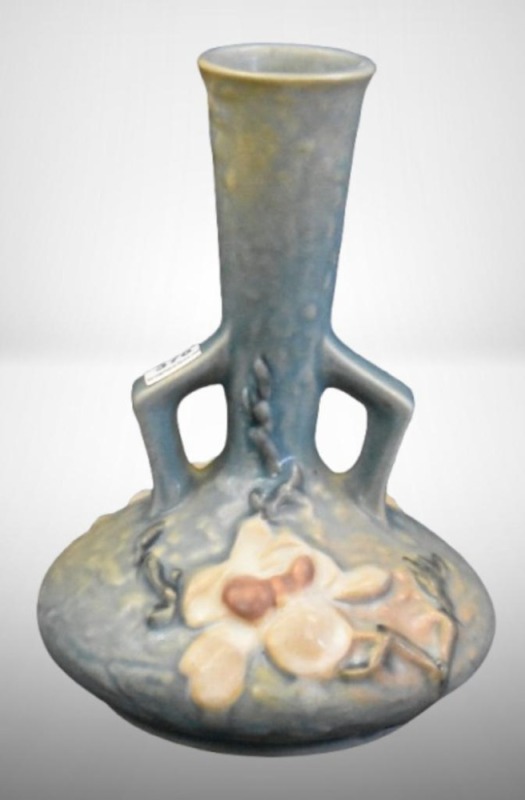 Roseville Magnolia 179-7" bud vase, blue