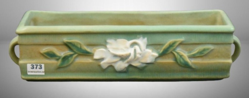Roseville Gardenia 668-8" window box, green