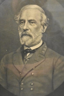 Framed picture of Gen. Robert E. Lee w/ info and signatures at bottom - 2