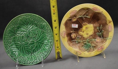 (2) English Majolica 7.5"d pcs: green plate, leaves and basketweave pattern; shalow bowl, flowers - 7