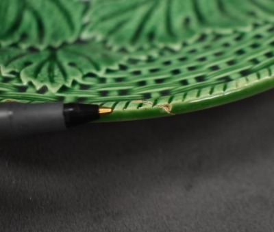 (2) English Majolica 7.5"d pcs: green plate, leaves and basketweave pattern; shalow bowl, flowers - 8