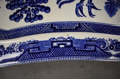 (4) Staffordshire Blue Willow platters - 7