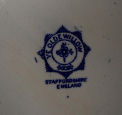 (4) Staffordshire Blue Willow platters - 8
