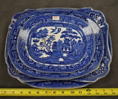 (4) Staffordshire Blue Willow platters - 9