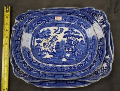 (4) Staffordshire Blue Willow platters - 10
