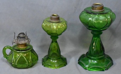 (3) Queen Heart kerosene lamp stands, green - 3