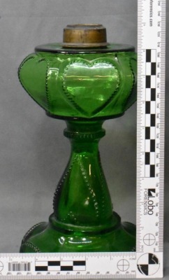(3) Queen Heart kerosene lamp stands, green - 15