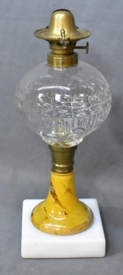 Petal and Rib "Sponged" Glass Oil Lamp. - 5