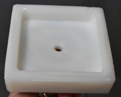 Petal and Rib "Sponged" Glass Oil Lamp. - 8