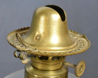 Petal and Rib "Sponged" Glass Oil Lamp. - 11