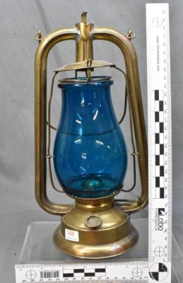 L.W. Tubular brass lantern with blue globe - 8