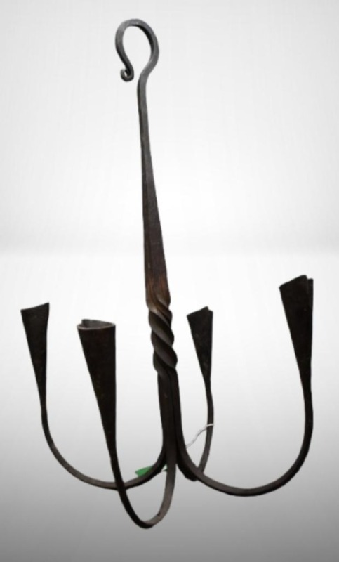 Wrought iron 4-candle hanging chandelier