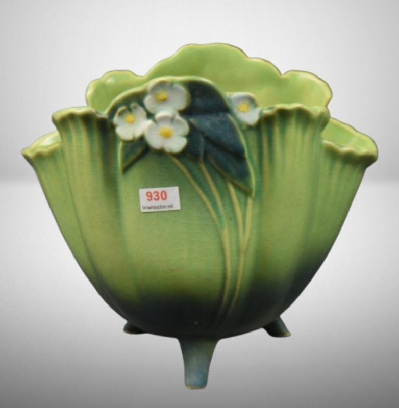Roseville Mock Orange 930-8" planter/ vase, apple green