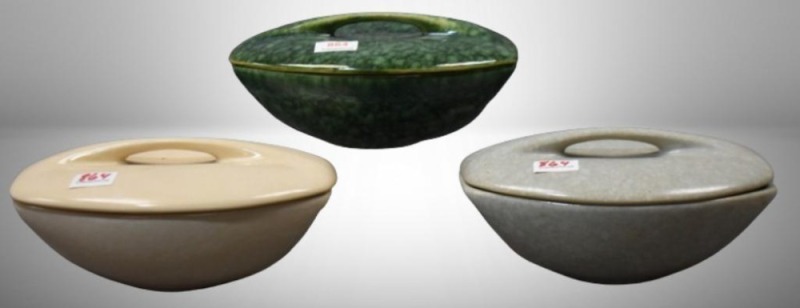 (3) Roseville Raymor 156 cov. ramekins: frogskin green, gray and ivory
