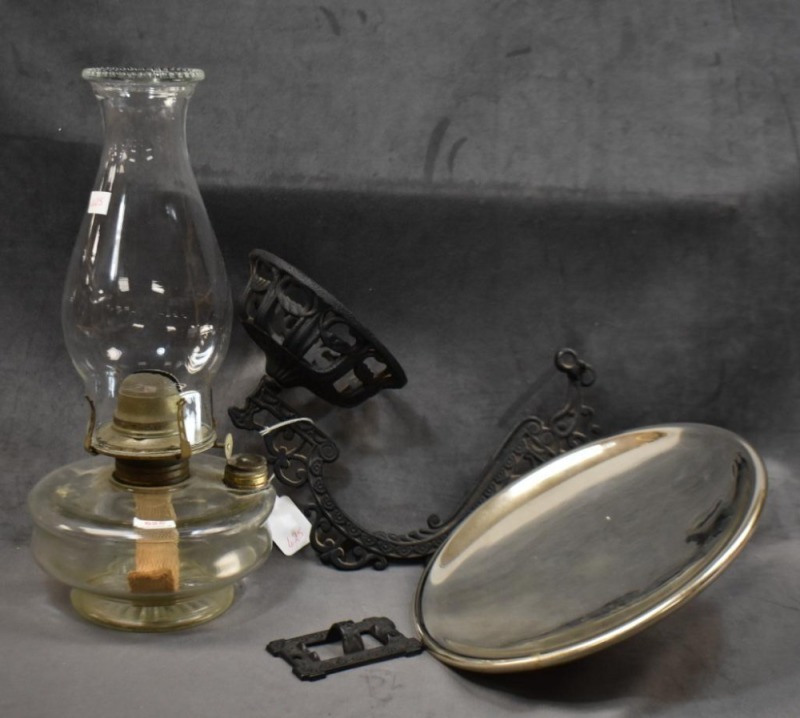 Cast Iron wall mount kerosene lamp bracket/ lamp and reflector