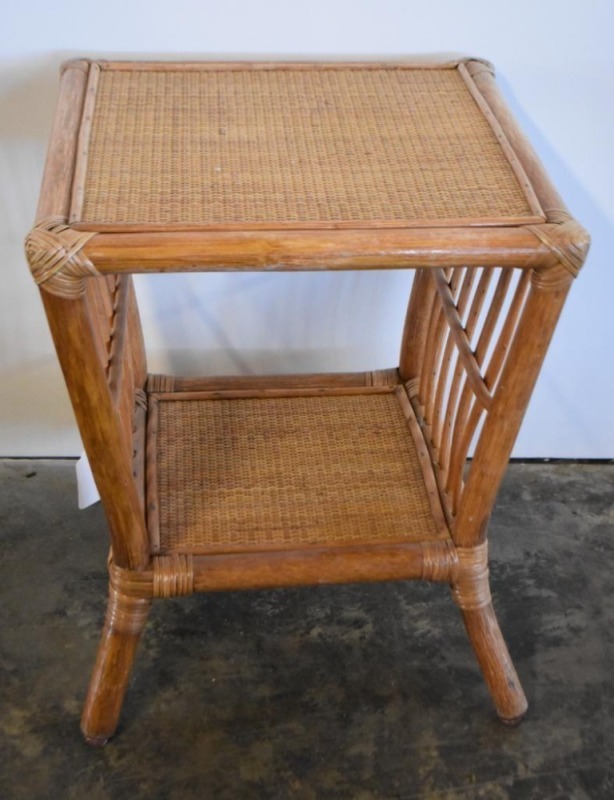 Ratan and wicker 18" sq. dia. table w/ lower shelf