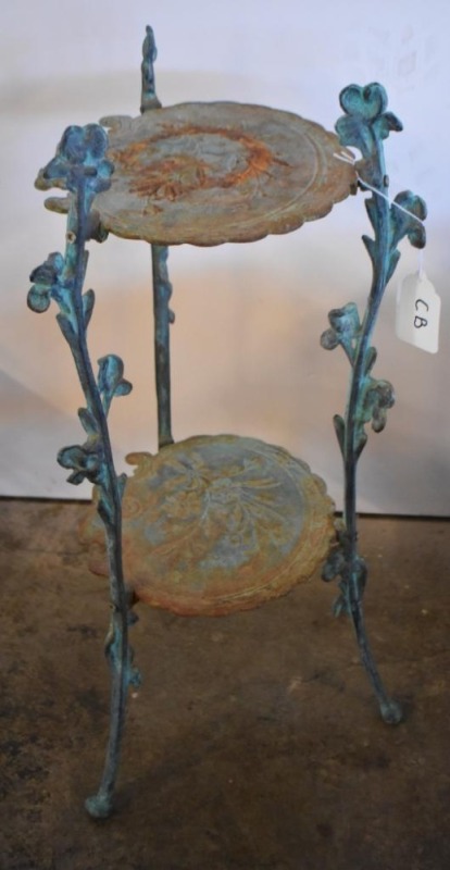 Green metal 2-tier plant stand w/ floral-shaped legs