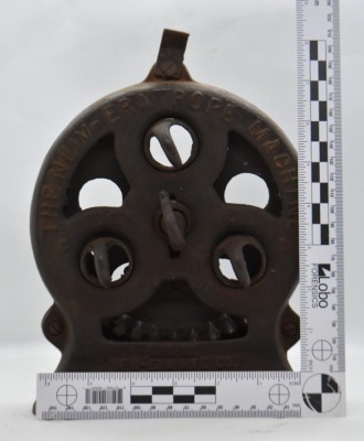 Cast Iron "The New-Era Rope Machine" (Minneapolis, Minn) - works - 12