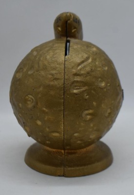 1968 Cast Iron "USA Apollo" moon land still bank - 3