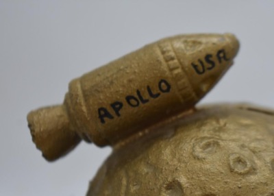 1968 Cast Iron "USA Apollo" moon land still bank - 6