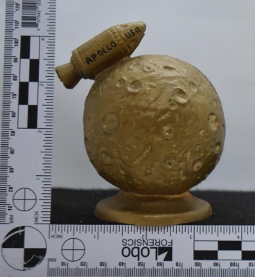 1968 Cast Iron "USA Apollo" moon land still bank - 9