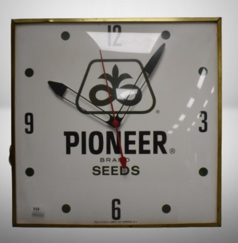 Advertising "Pioneer Brand Seeds" clock (Pam Clock Corp.) - works after it's warmed up