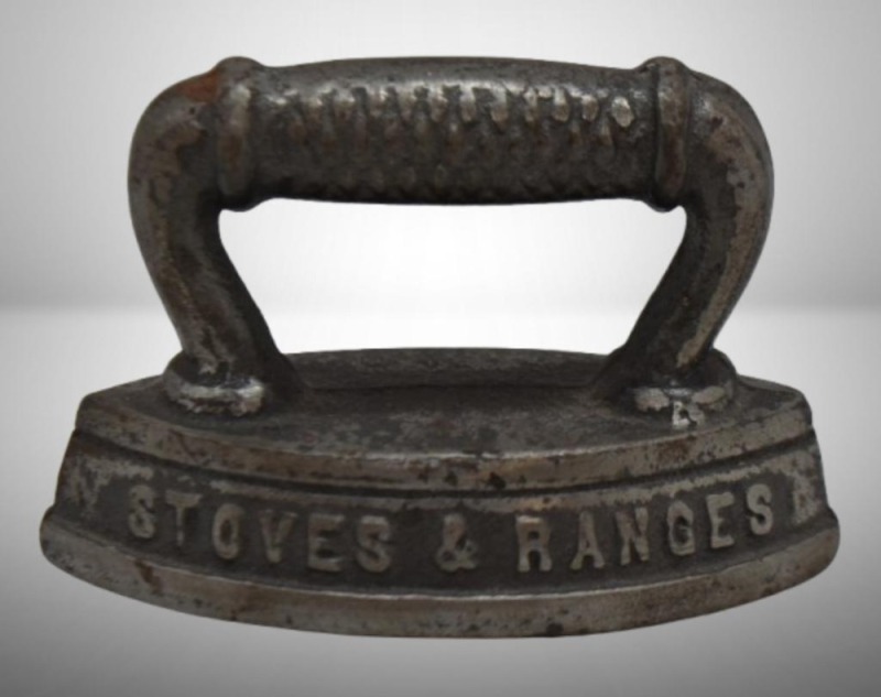 Round Oak Stoves and Ranges Cast Iron mini sad iron