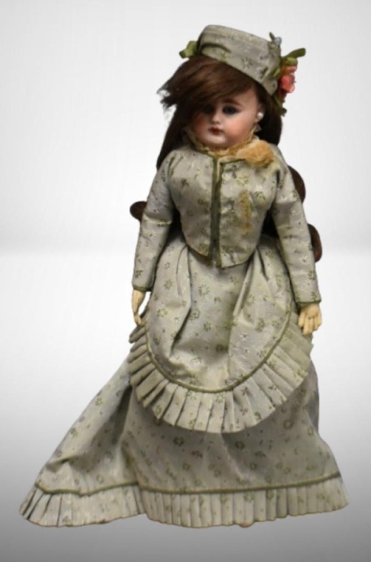 Vintage 13" doll - bisque face, cloth and leather body, 909 R markings