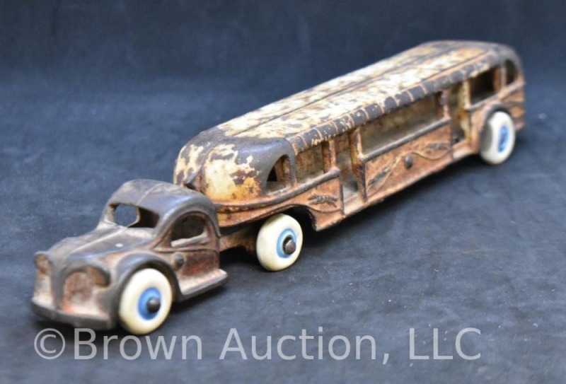 1933 Cast Iron Chicago World's Fair Greyhound Lines shuttle bux