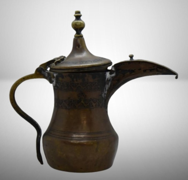 Brass Middle Eastern 11" coffee pot w/ lid