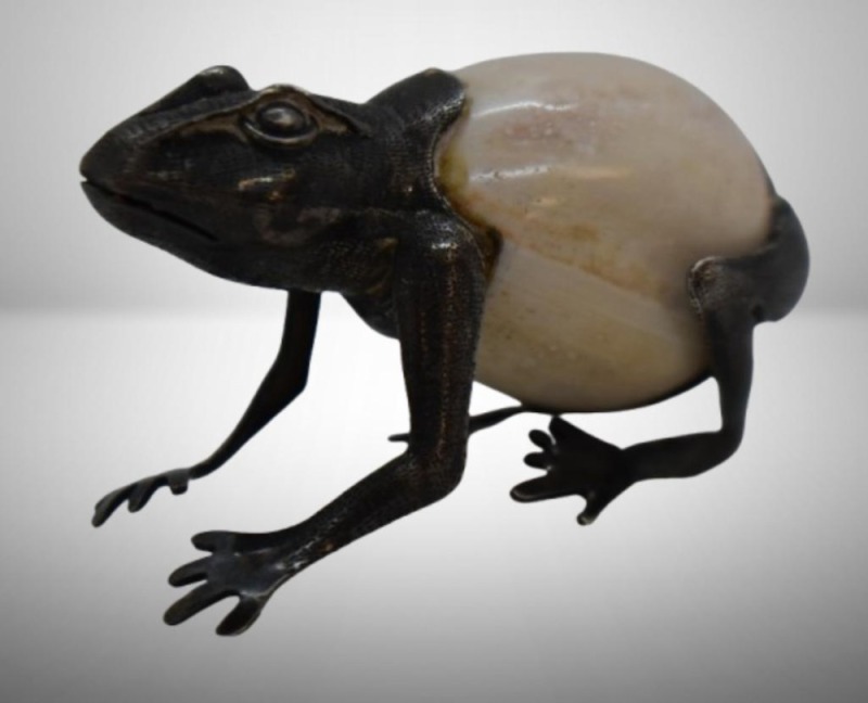 Mexican Sterling Silver frog figurine w/ large white cabochon stone body, additional marks and numbers but difficult to make out