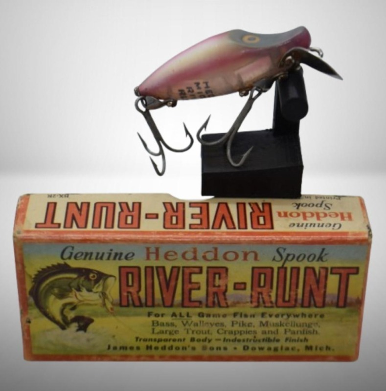 Heddon River Runt fishing lure with box and pocket catalog