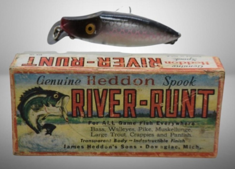 Heddon River Runt fishing lure with box and pocket catalog