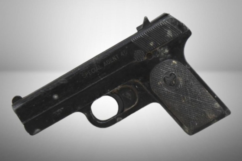 Bana Toy "Special Agent 45" automatic repeated toy pistol