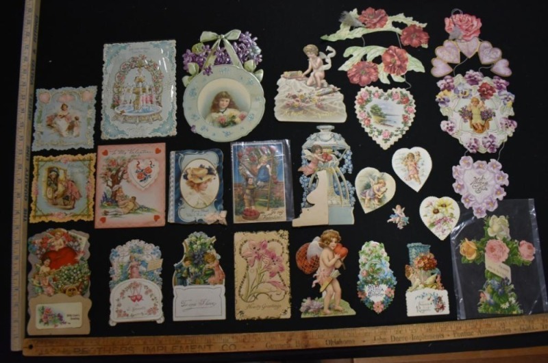 Great assortment of vintage Valentines