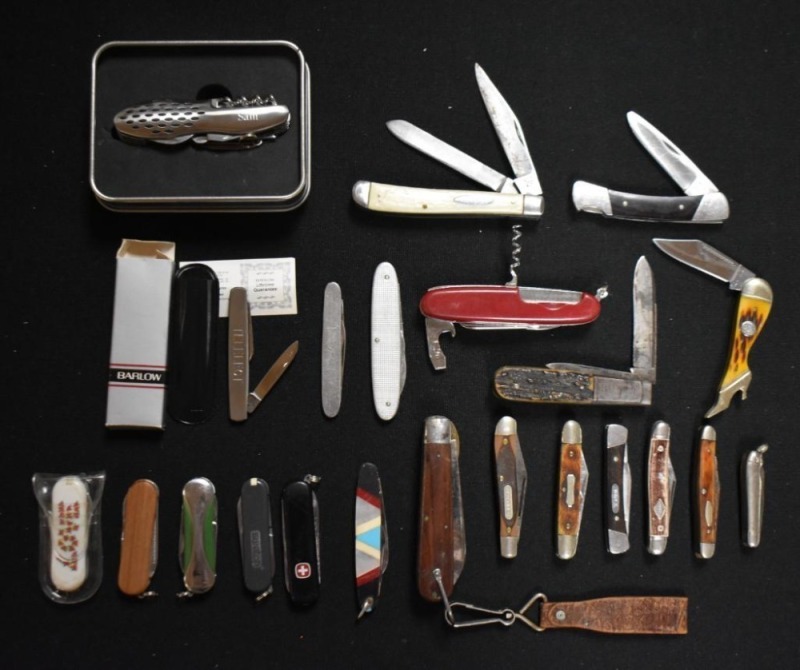 Box lot assortment of pocket knives incl. Baldwin, Old Timer, Sabre, Victorinox, etc., 20+