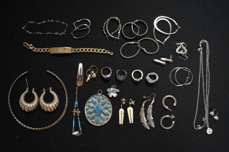 Box lot assortment of jewelry incl. earrings, rings, necklaces, etc.