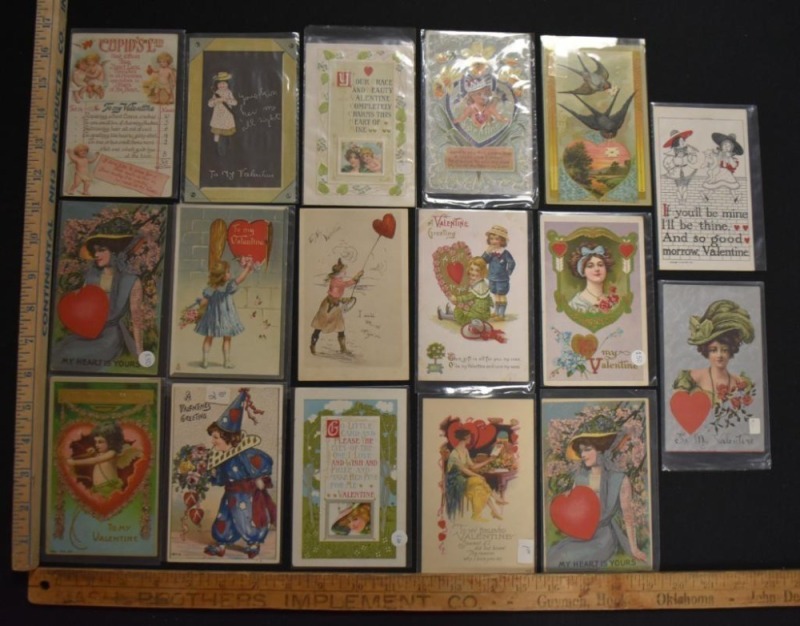 (30) Vintage Valentine postcards